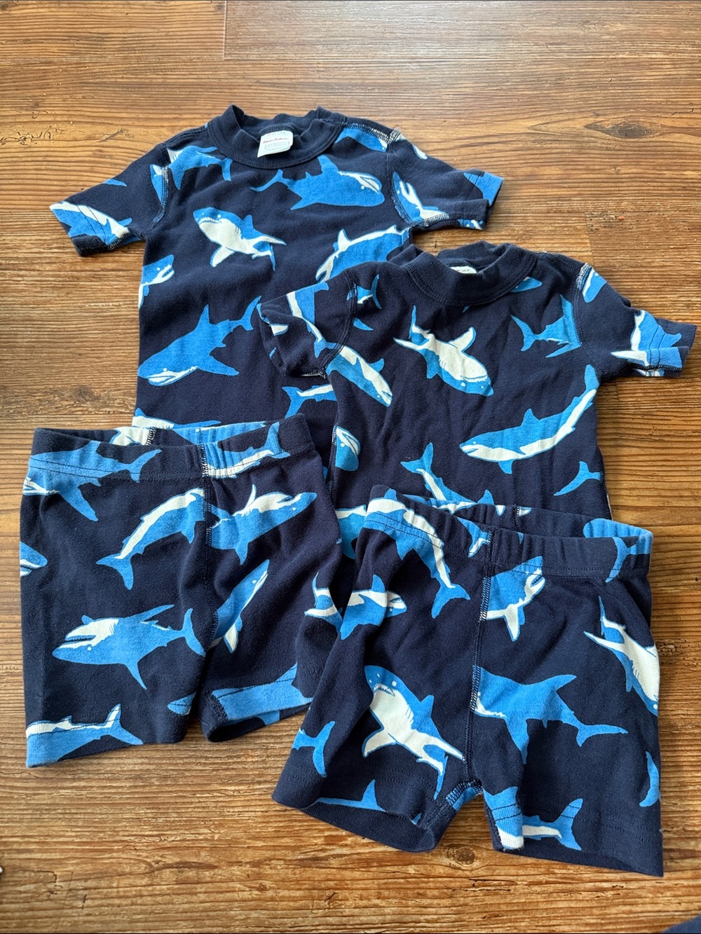 Hanna Andersson Navy Blue Shark Print Pajama Set will separate 3t